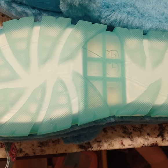 Blue ugg slip ons - Picture 3 of 4